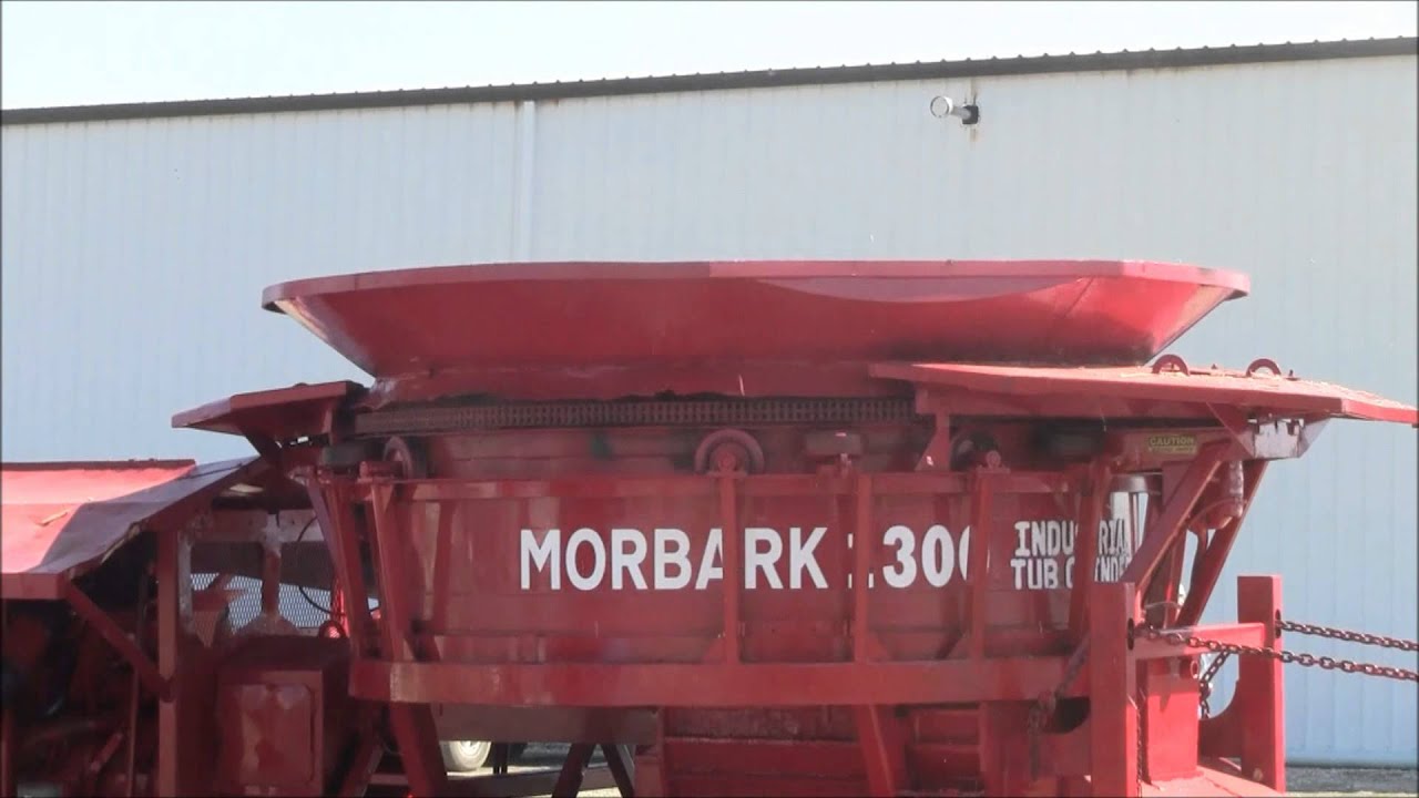 Morbark Model 1300 Tubgrinder - Pallet and RR Ties Grinding Demo
