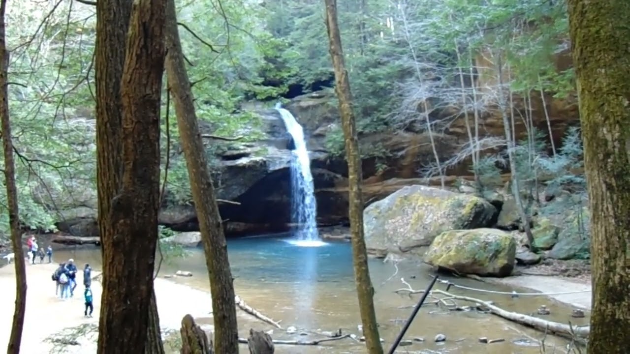 Hocking Hills - Whispering Cave Hike
