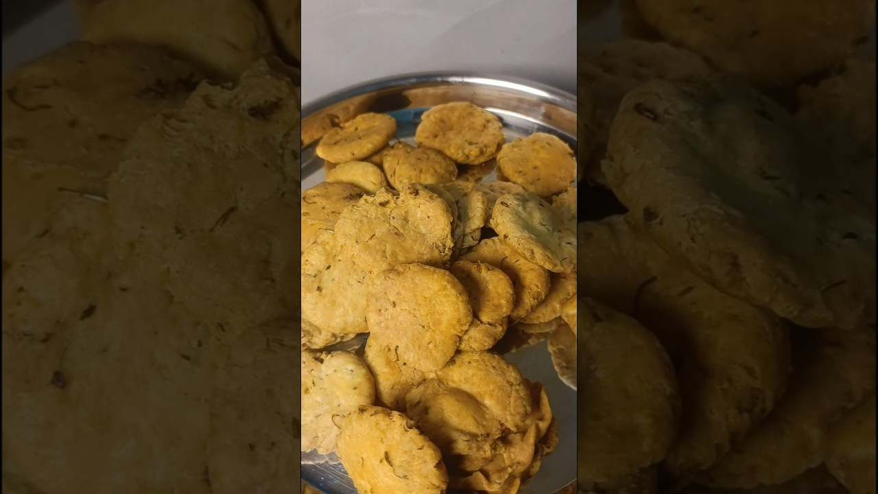 Khasta Mathri at Home | Easy Namkeen Recipe #shorts #viral