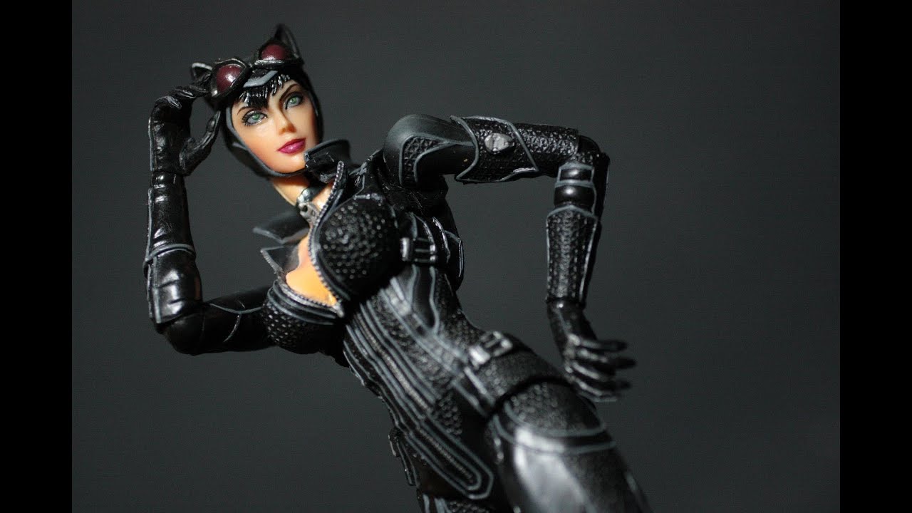 Toy Review: Play Arts Kai Arkham City Catwoman