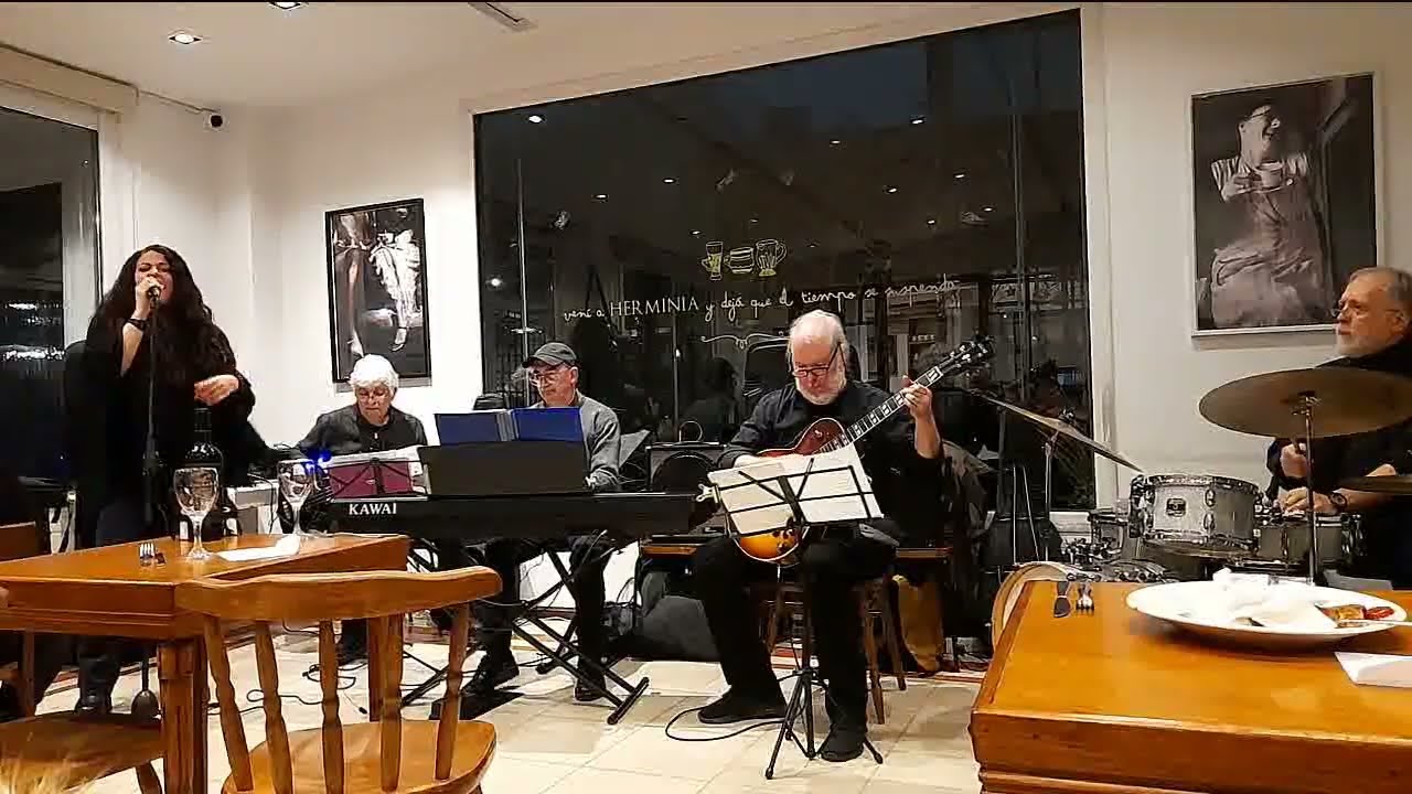 How high the moon - Sabadruber's + Raquel Favarel