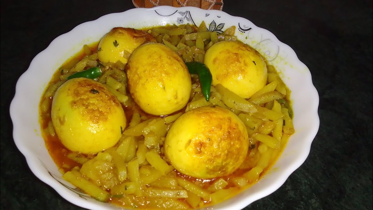 আলু দিয়ে ডিম ভুনা রেসিপি। 
