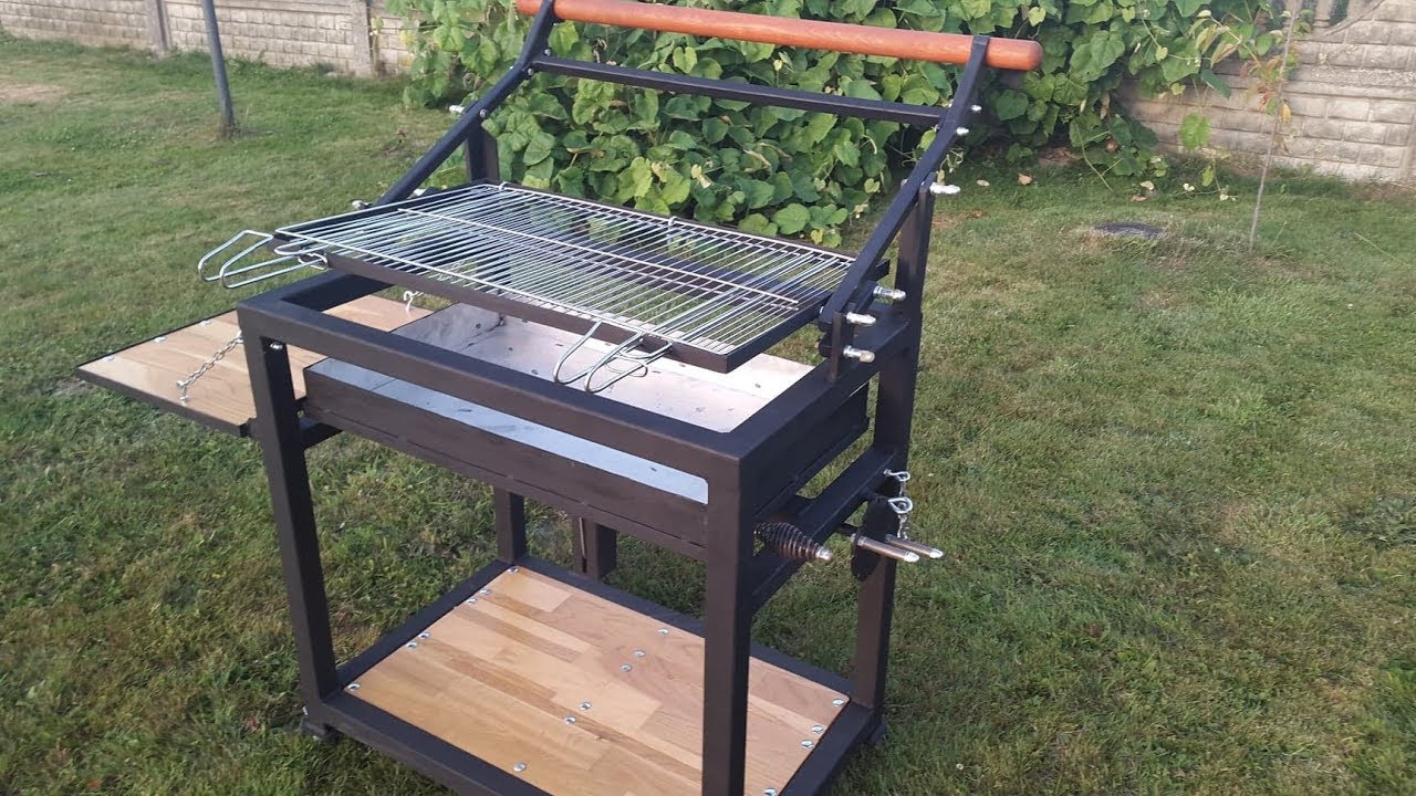 Grill obrotowy/a BBQ with a rotating grill