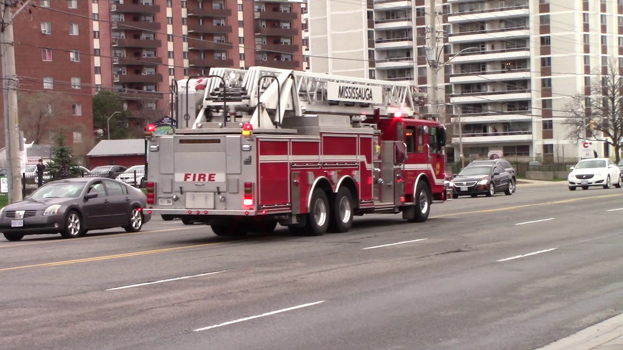 (LOUD) Mississauga Fire Aerial 110 Responding