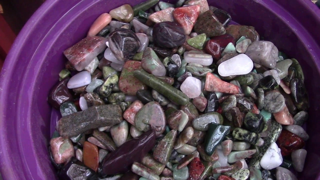 3/3 Polishing Self Collected Rocks (Burnishing)
