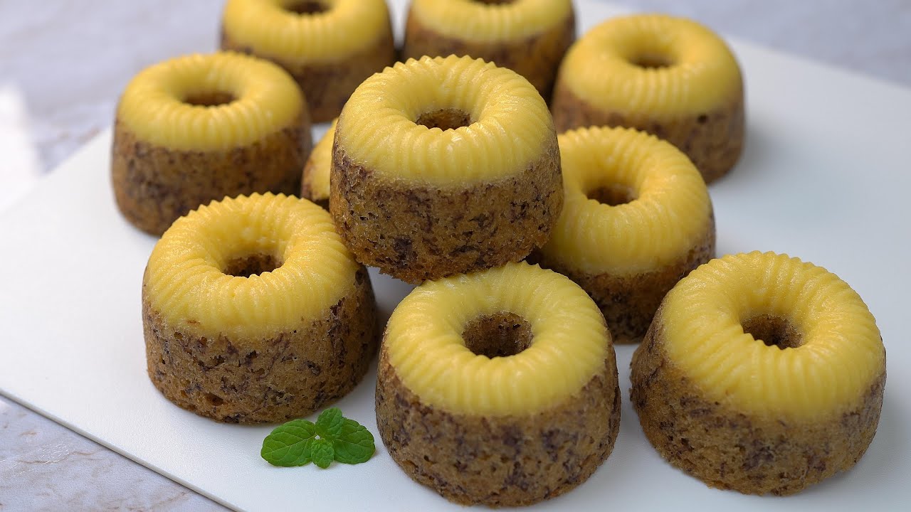 Cuma Diaduk, Tanpa Mixer! Bolu Pisang Lapis Keju Lembut & Gurih Banget!