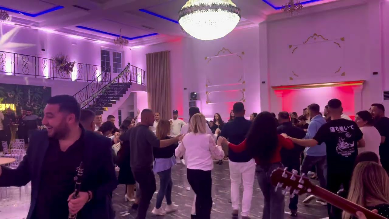 Vallja Ledit / Viti Ri 2025 / Kompleksi Peshku Event / Altin Marra / Familja muça / Kolazh kengesh