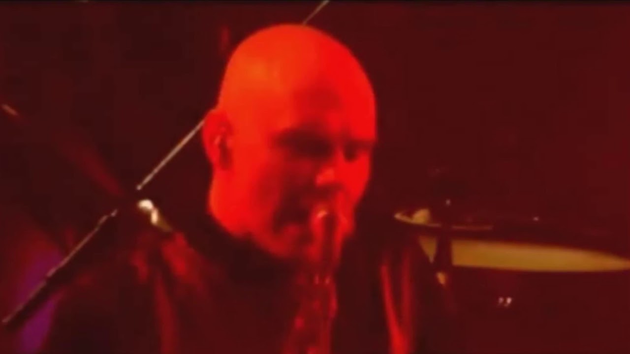 Smashing Pumpkins - Porcelina...  Live @ Paris Bercy 2000 (Sound & Frame Proportion corrected)
