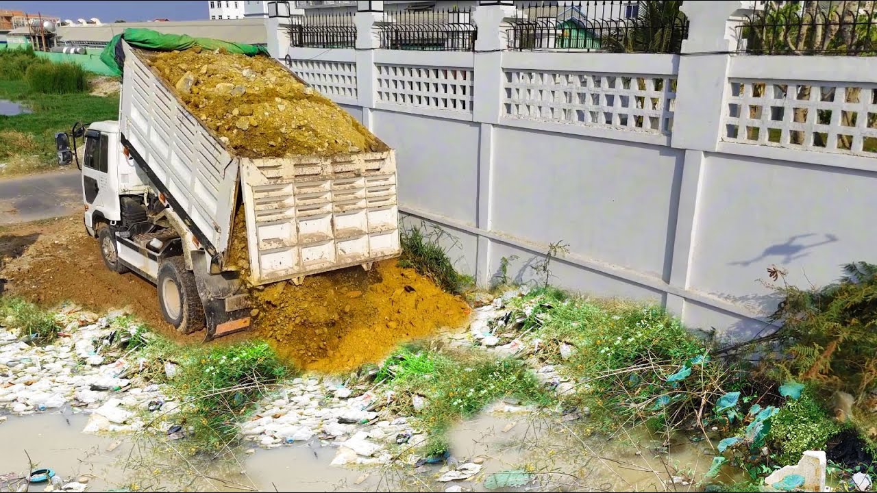 Perfectly Started New Project!Remove Trash & Clean,By Expert Dozer D31A With Dump Truck Loading Soil