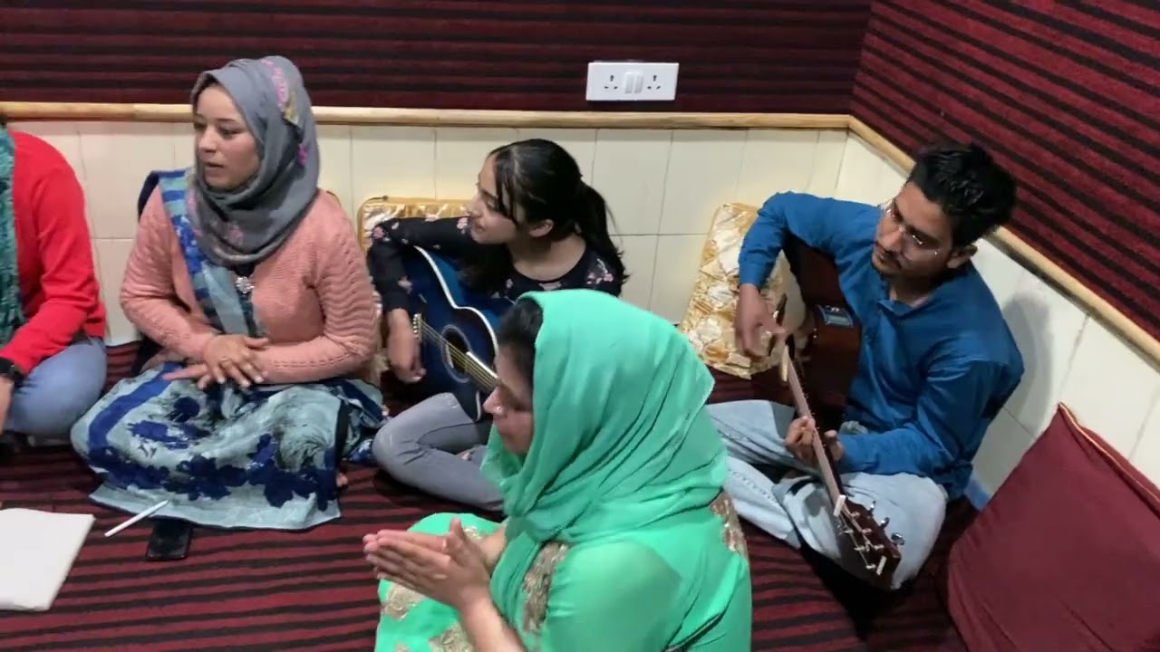 Farzan mot hai myonui su yaar || Kashmiri Song  || IrfanBilal