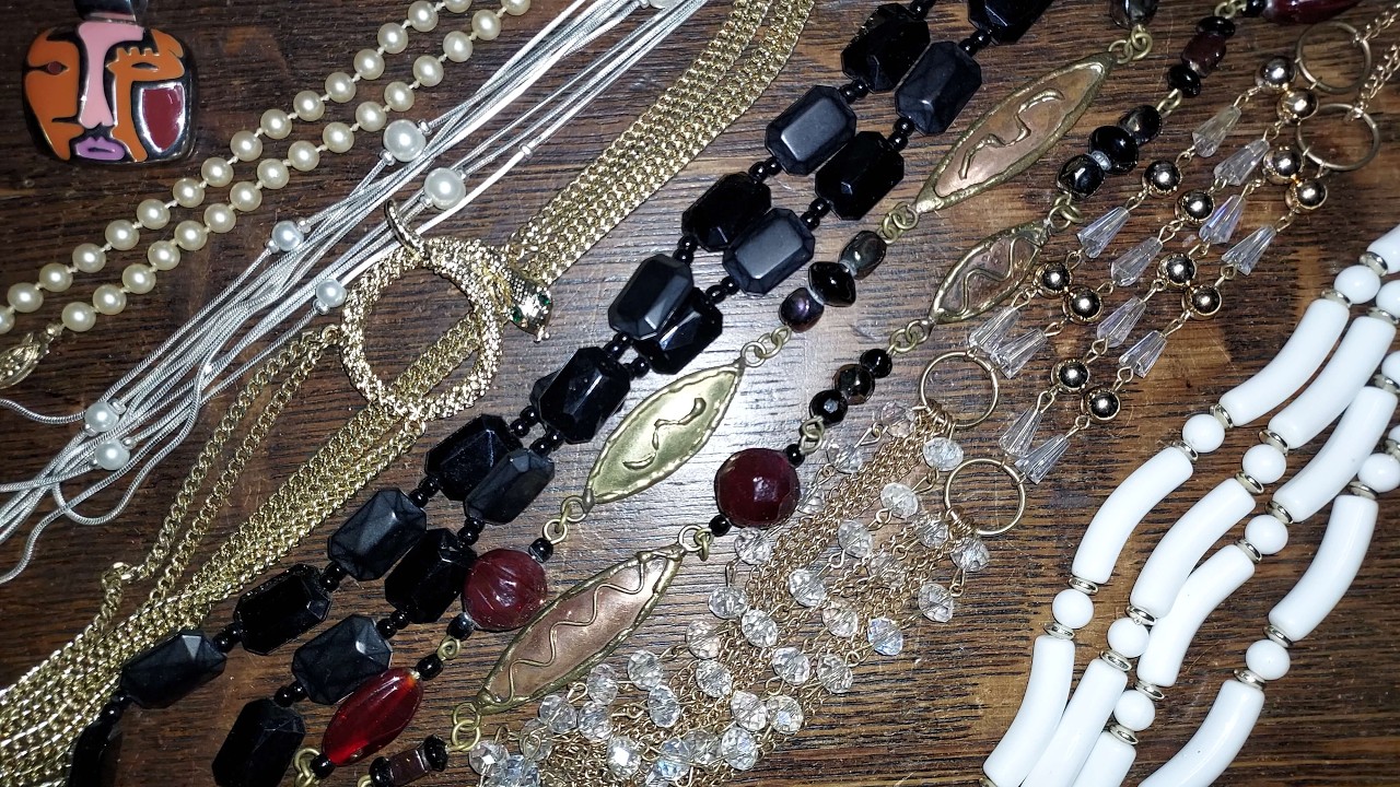 Jewelry and yammerin' 913
