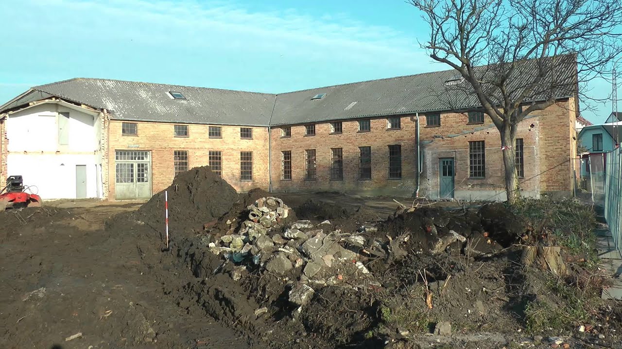 Dokumentur - 17.03.15 - Arkæolog på feltarbejde i Kogsgade - Højer