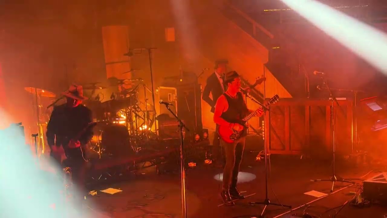 Don’t look back into the sun - the libertines live in Manchester 2024
