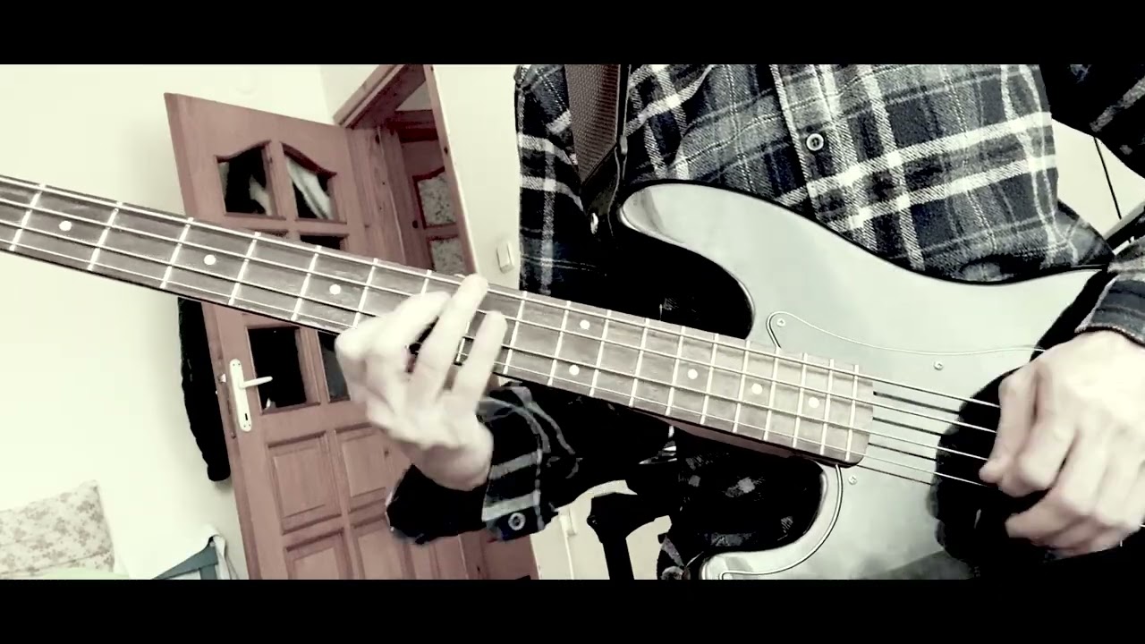Muse - Hysteria (Bass Cover)