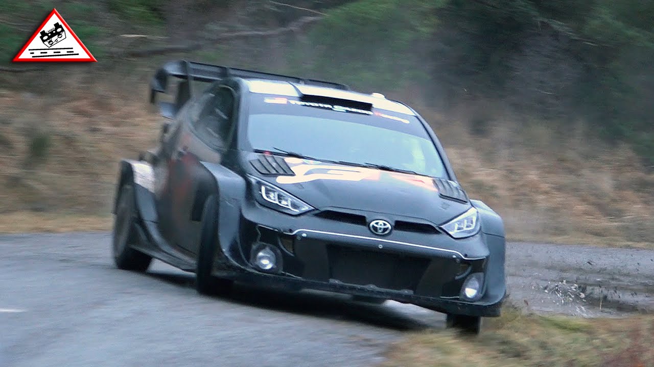Close call Sami Pajari | Test Rallye Monte-Carlo 2025 | Toyota Yaris GR Rally1  [Passats de canto]