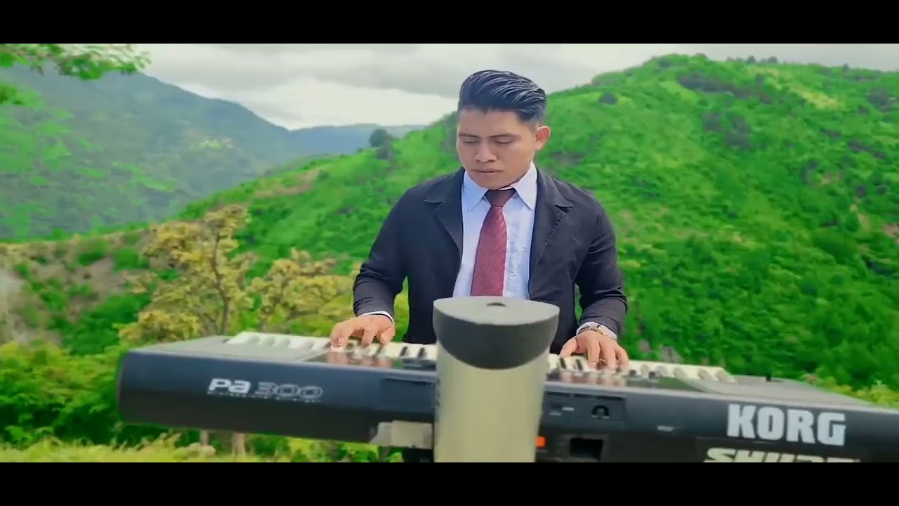 Leonardo García y su teclado, muchas cuentas tengo con mi señor