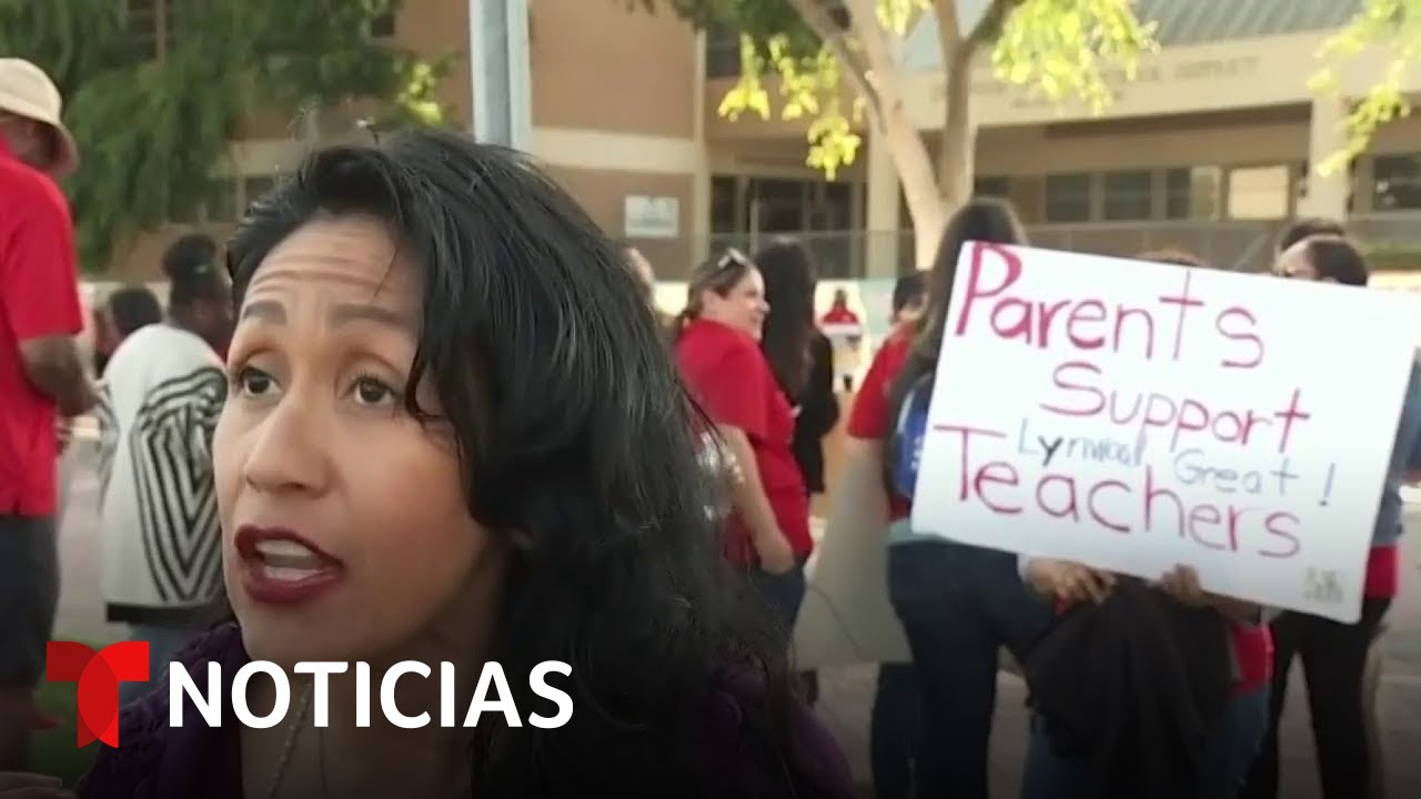 Maestros de Lynwood, California, exigen aumento salarial | Noticias Telemundo