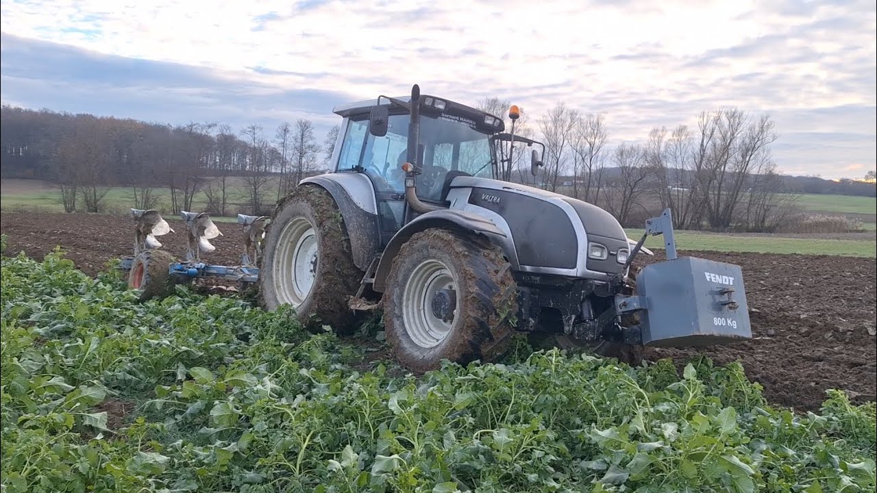 Valtra T190 + Lemken variopal 8 ploughing