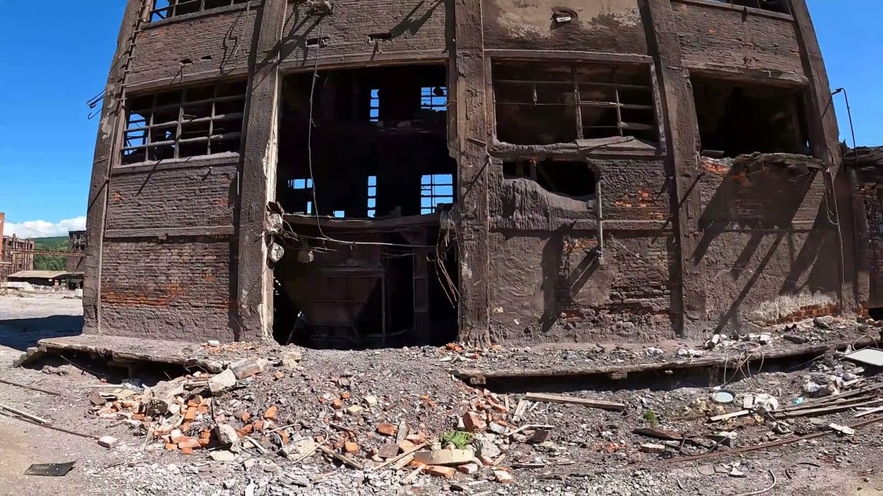 Počúvanie ticha na mieste, kde hovorí minulosť. |URBAN EXPLORATION|