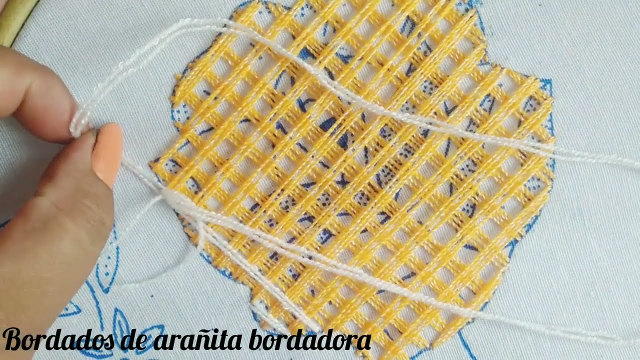 👁¡Mira que bonito bordado para rosas grandes! Puntada para rellenar rosas y otras flores grandes