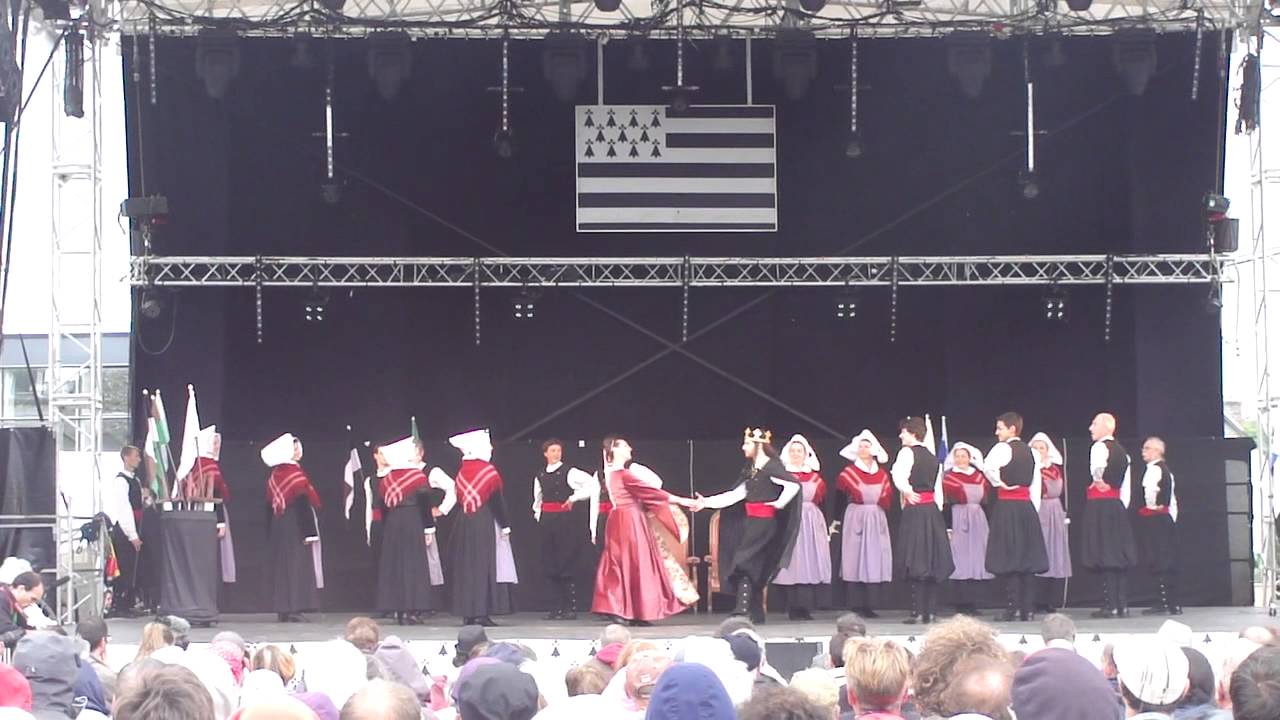 Cercle Celtique Guingamp/Kroaz Hent Gwengamp - Concours Création 2014