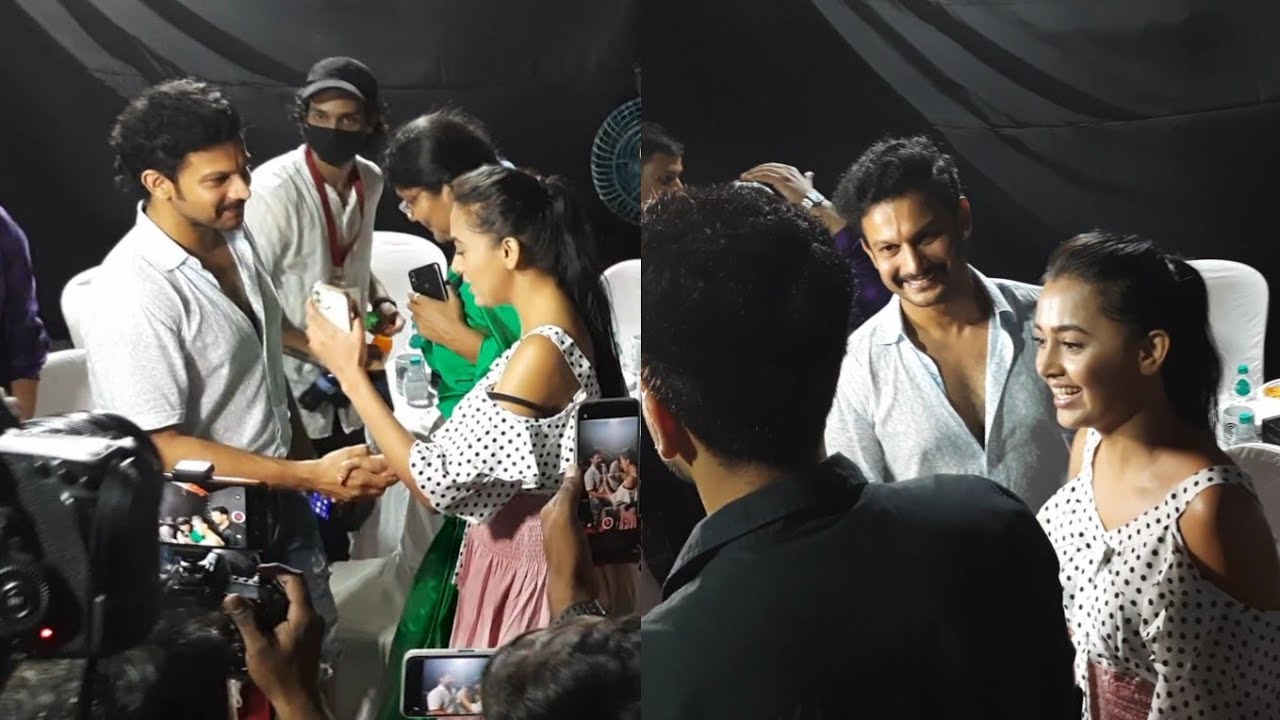 Tejasswi Prakash Show Love and Respect to Marathi Actors Adinath Kothare Khidkiyaan Theater Festival