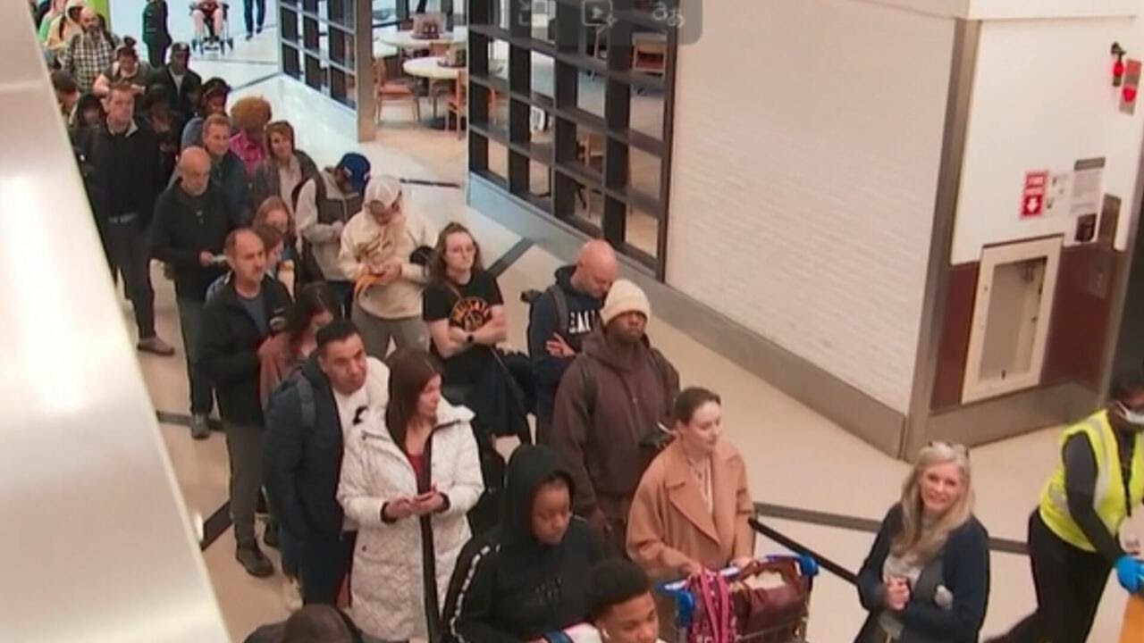 «Мне нужно туда добраться»: Путешественники встревожены отменой более 200 рейсов в Атланте.