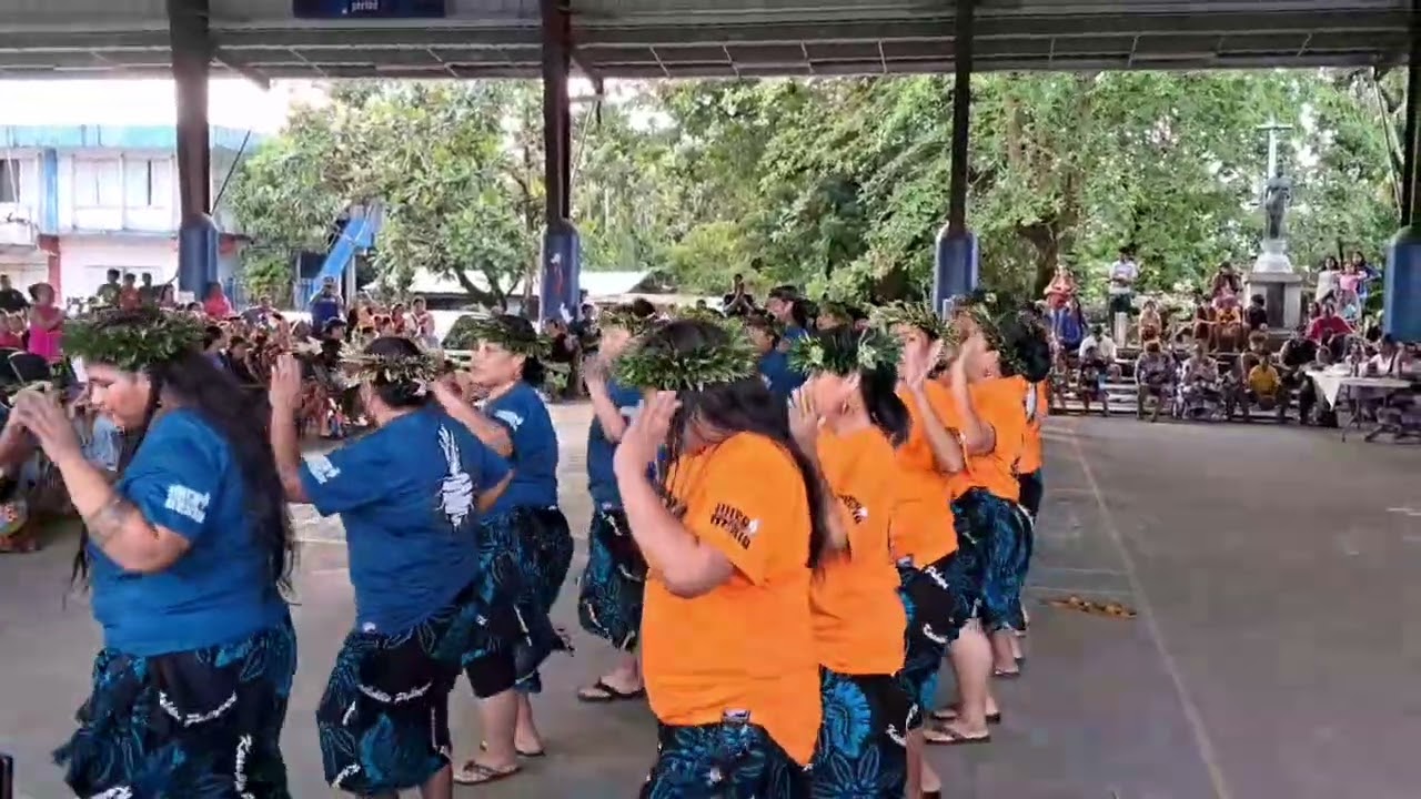 FSM women dancing 