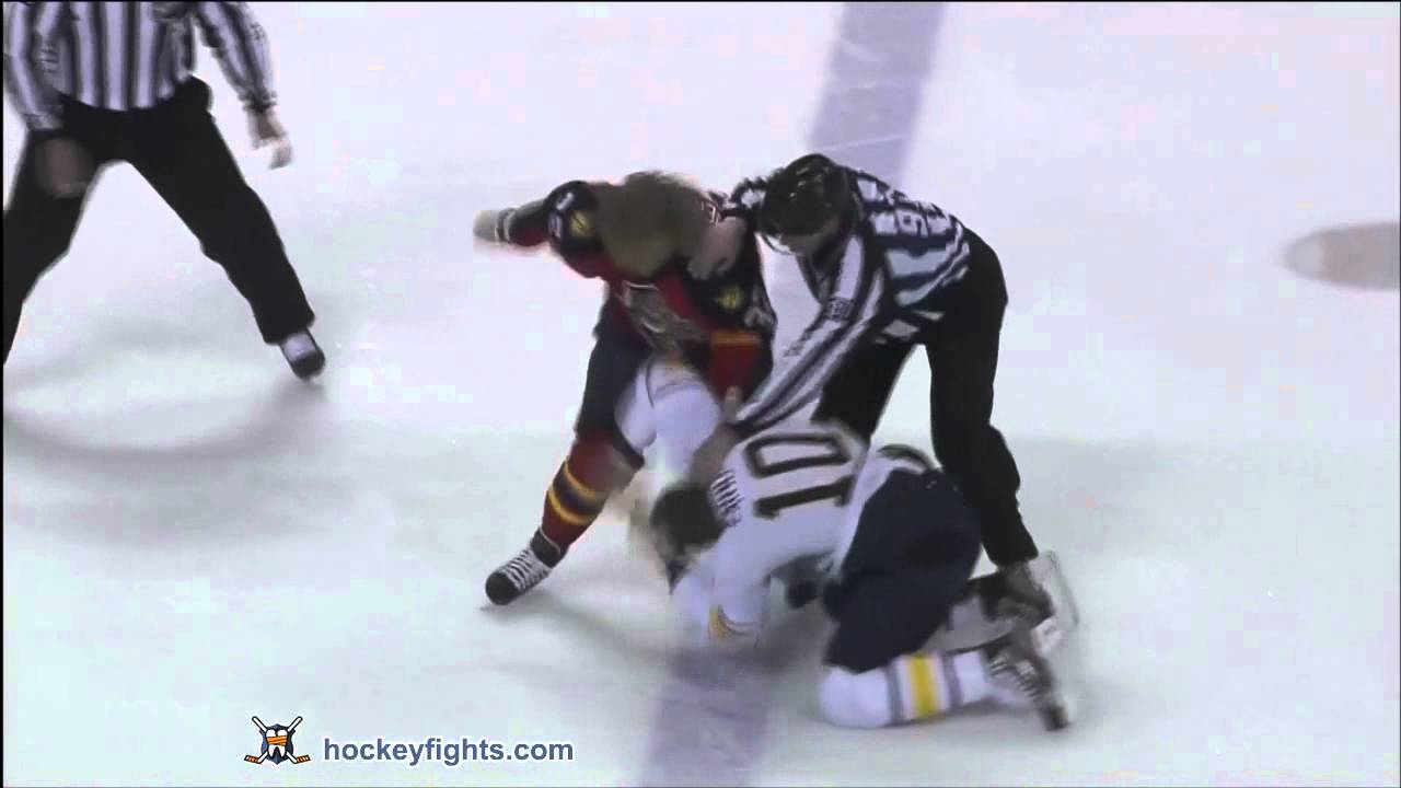 Christian Ehrhoff vs Kris Versteeg Mar 17, 2012