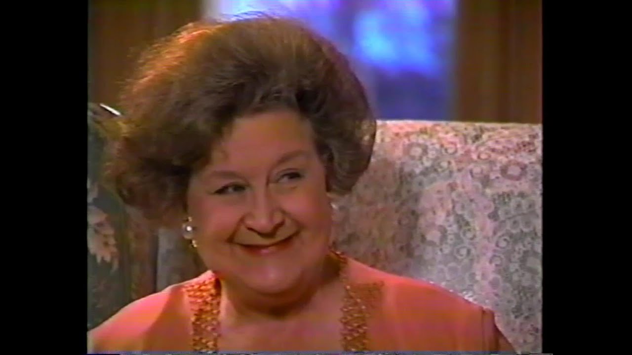 A Conversation with Mollie Sugden (1995)