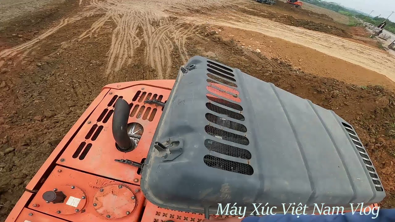 Rivew Máy Xúc Bánh Lốp Doosan Dx140-2009 Máy Của Công Ty Đang Xúc Đất Mầu Làm Đường