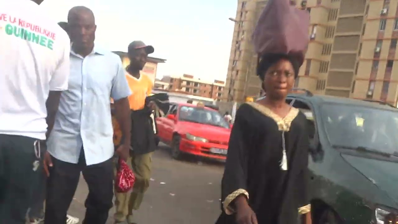 AT ADJAME MARKET IN ABIDJAN, COTE D'IVOIRE, WEST AFRICA.