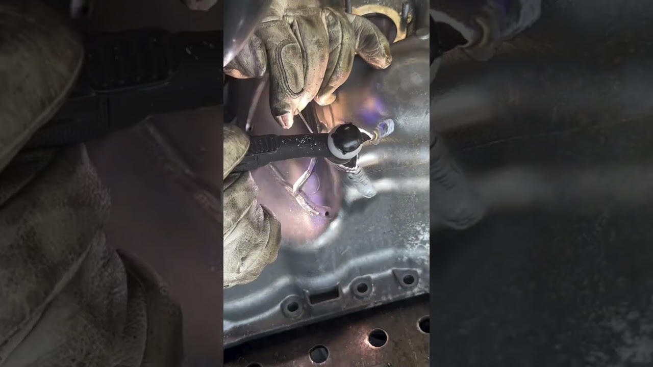 This Tiny Crack Could Destroy Your Engine! #mechanic #mechaniclife #tools #diy #reels