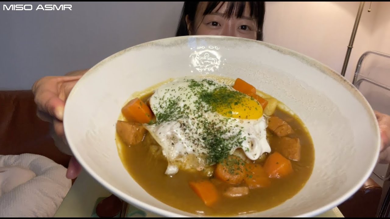 카레 한솥 한 김에.. 먹방.. 🐷 (그리고 파김치를 곁들인..)