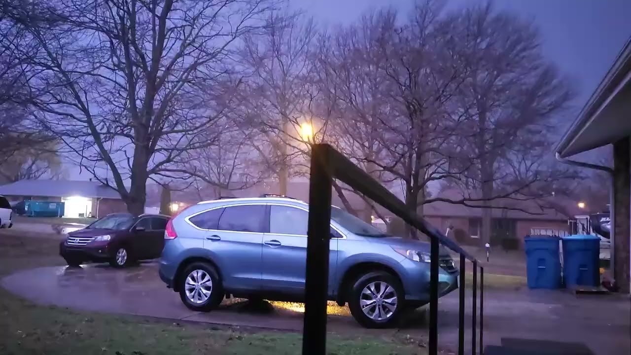 Lil' thunderstorm
