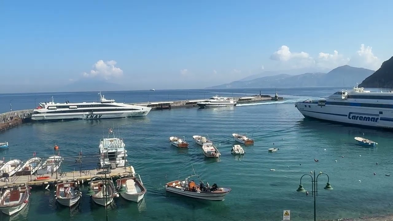 ชมวิวและบรรยากาศสวยๆของเกาะกาปรี #capri #travel #คนไทยในต่างแดน #คนไทยในอิตาลี 