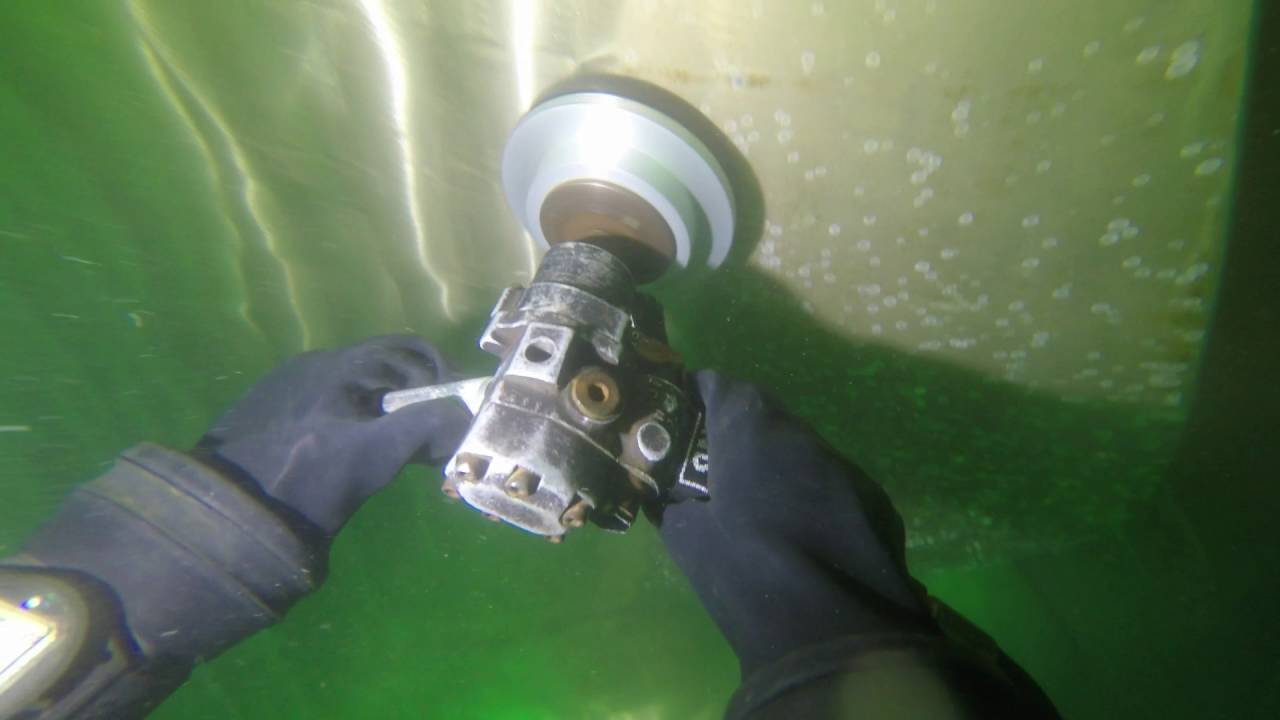 Propeller Polishing on Oil Products Tanker