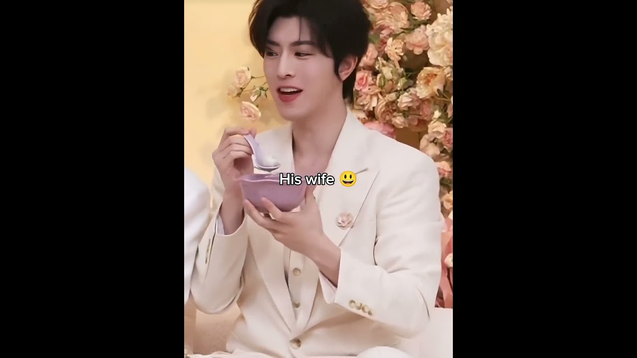 Pretty husband and foodie wife🤭 #xingqiu #huangxing #qiudingjie