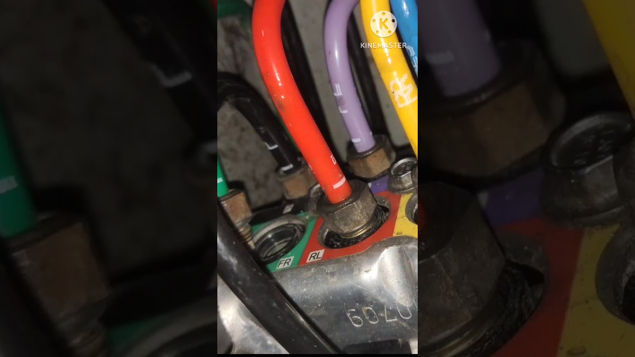 Audi Q7 air suspension valve block replace  #shorts #audi