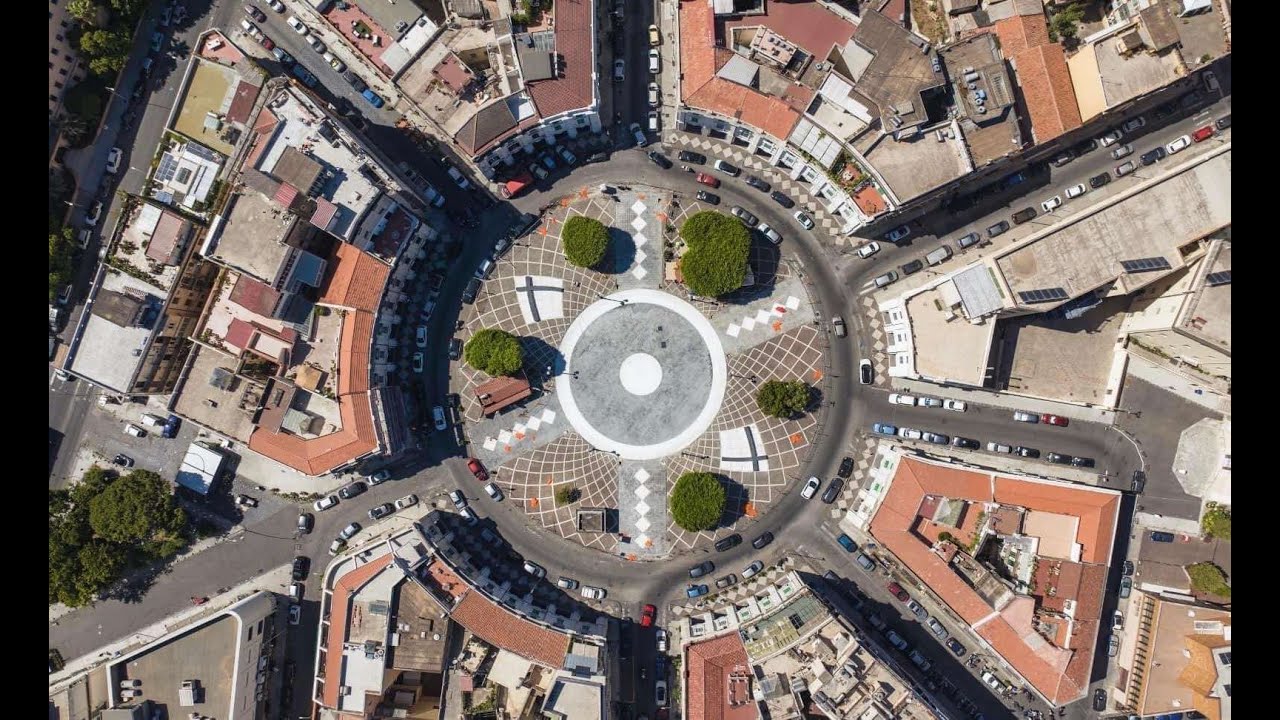 È stato l'anno di cordoli e cantieri, ma non solo. Il video che racconta com'è cambiata Messina