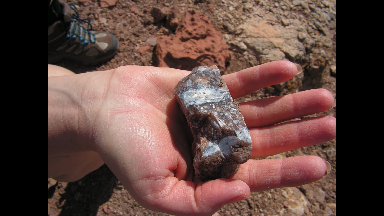 Rockhounding in southern Utah near Zion park 2014