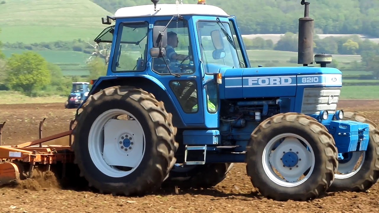 Ford 8210 Cultivating