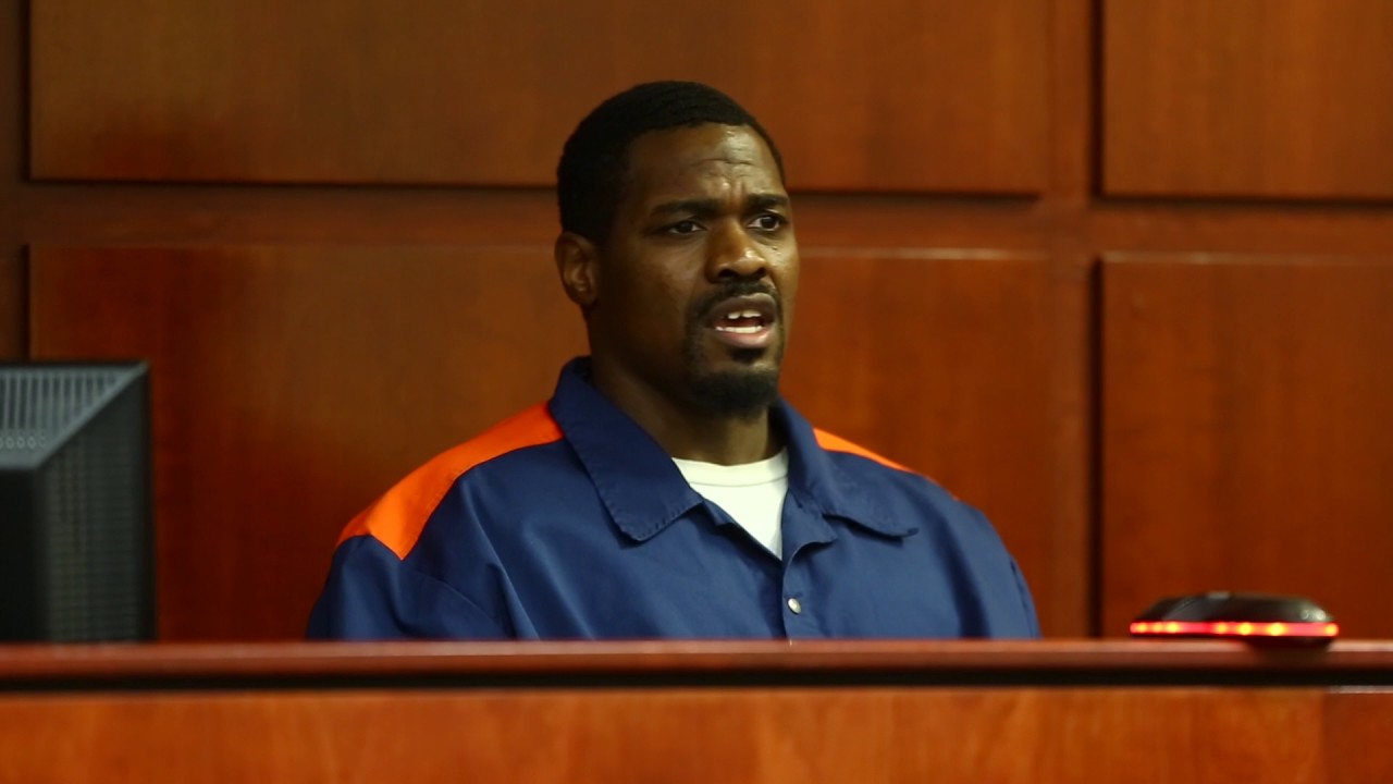 Murder defendant attempts to drop his plea deal and take charges to trial