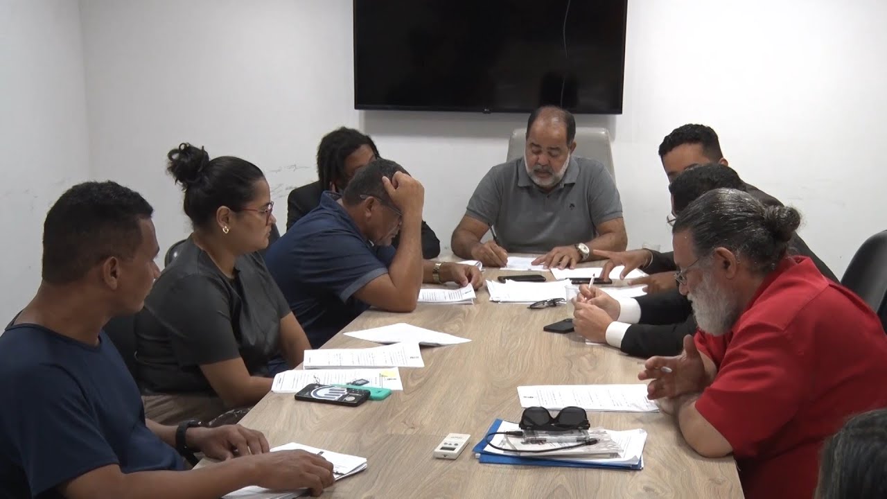 CCJ e Comissão de Finanças e Orçamento fazem análise conjunta de projetos