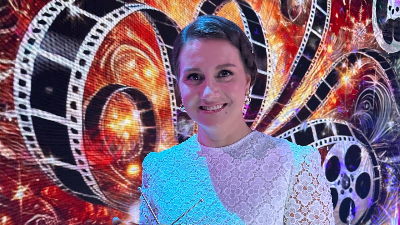 Алиса Игнатьева - Новогодний выпуск на ТВЦ Белым снегом