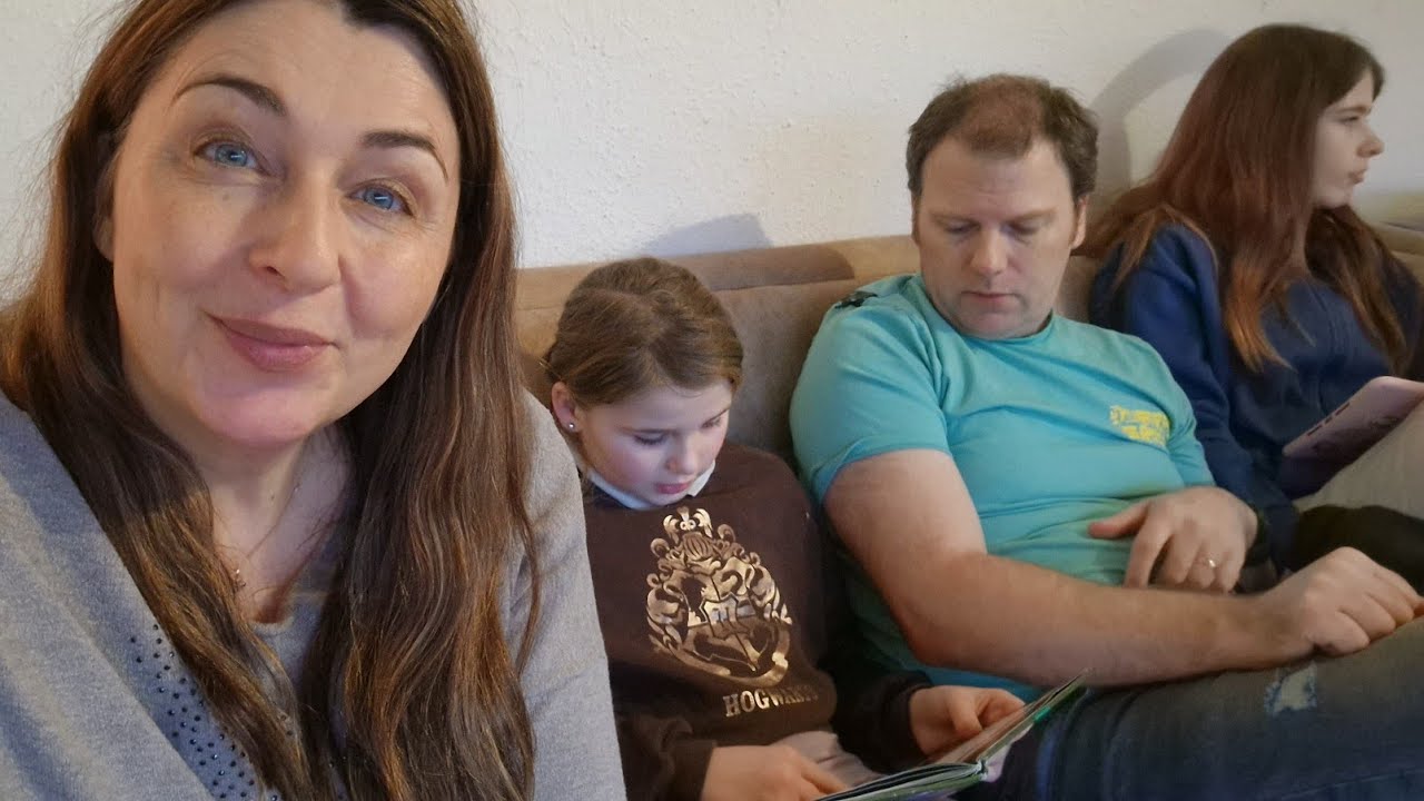 FIA &Oslash;VER L&AElig;SNING OM JORDEN🌍GYMNASTIKTIMEN🤸&zwj;♀️FIA PRUTTER💨😆🙈