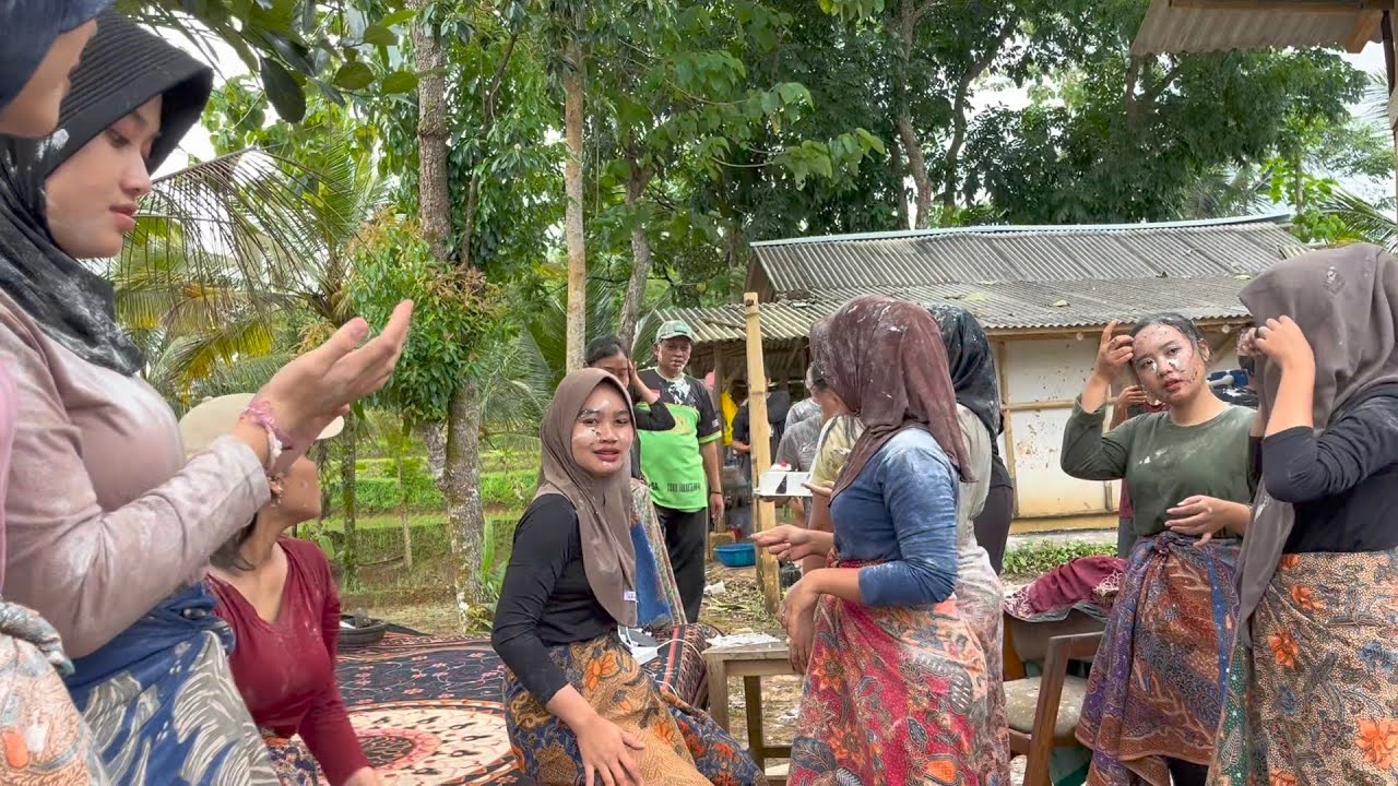 Wow Bikin Heboh Ulang Tahun Janda Dan Gadis Sederhana Di Saung Sawah 
