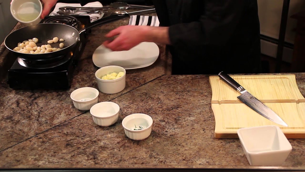How to Prepare Bay Scallops : Scallop Recipes