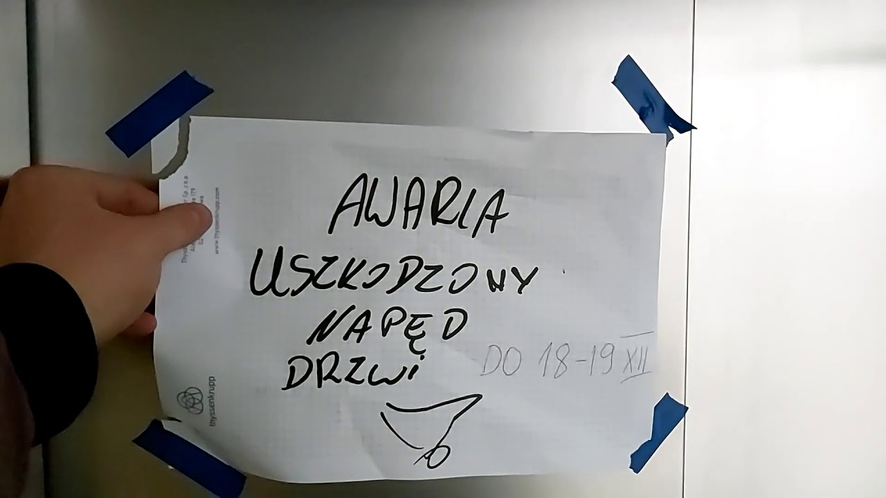 Awaria drzwi w windzie ThyssenKrupp z 2011r. | Kraków, Os. Centrum D9  | Dzielnica XVIII Nowa Huta