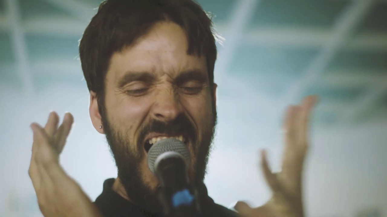 Dizraeli - My Mama (Live at Total Refreshment Centre)